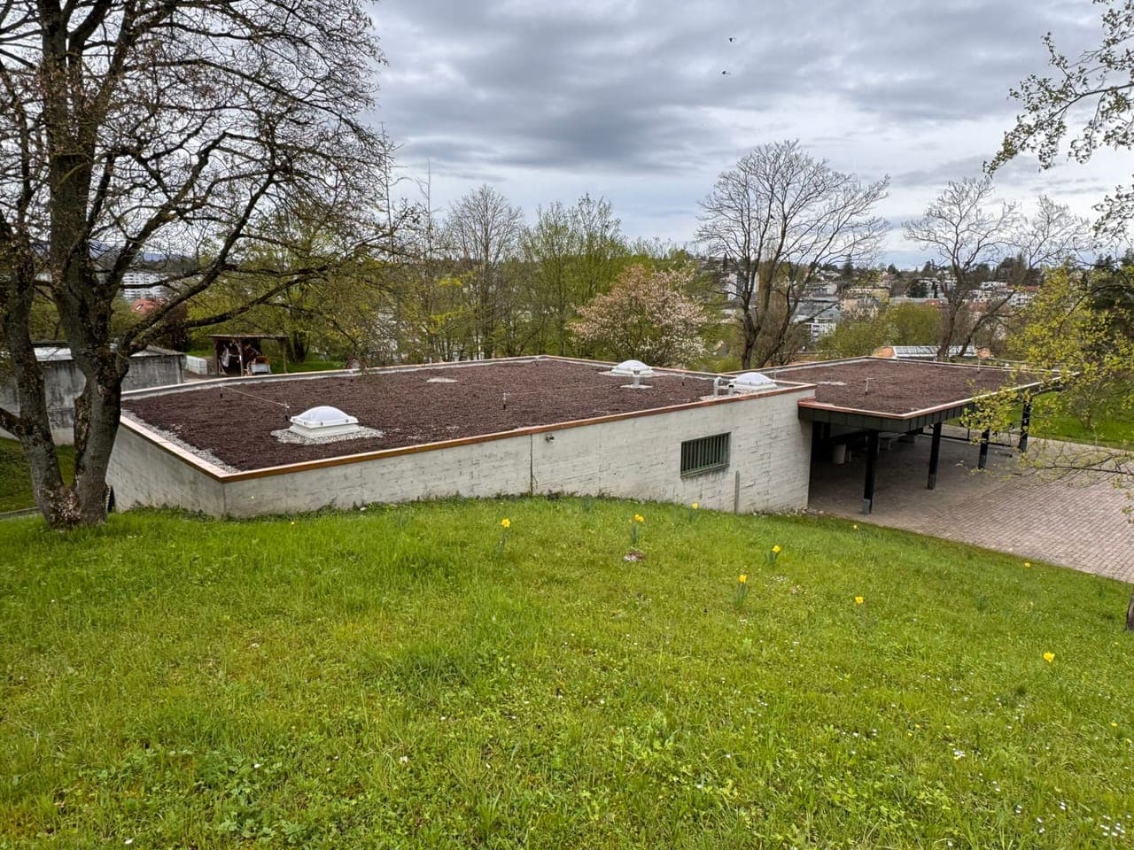 Friedhofgebäude – Flachdach-Sanierung – Binningen
